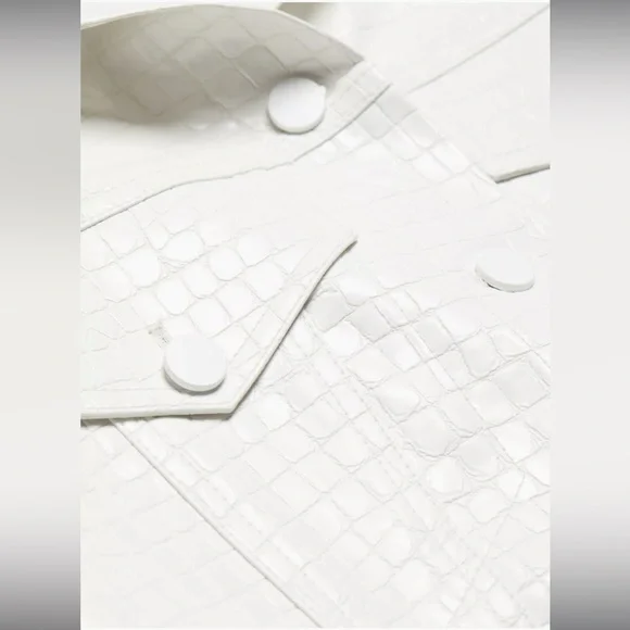 Alice + Olivia Chloe White Croc-Effect Faux Leather Crop Jacket Size XL NWT - Picture 6 of 16